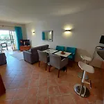One Bedroom With Stunning Views * אלבור