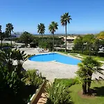 One Bedroom With Stunning Views *