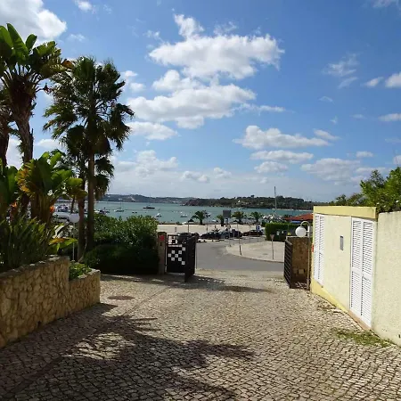One Bedroom With Stunning Views Apartment